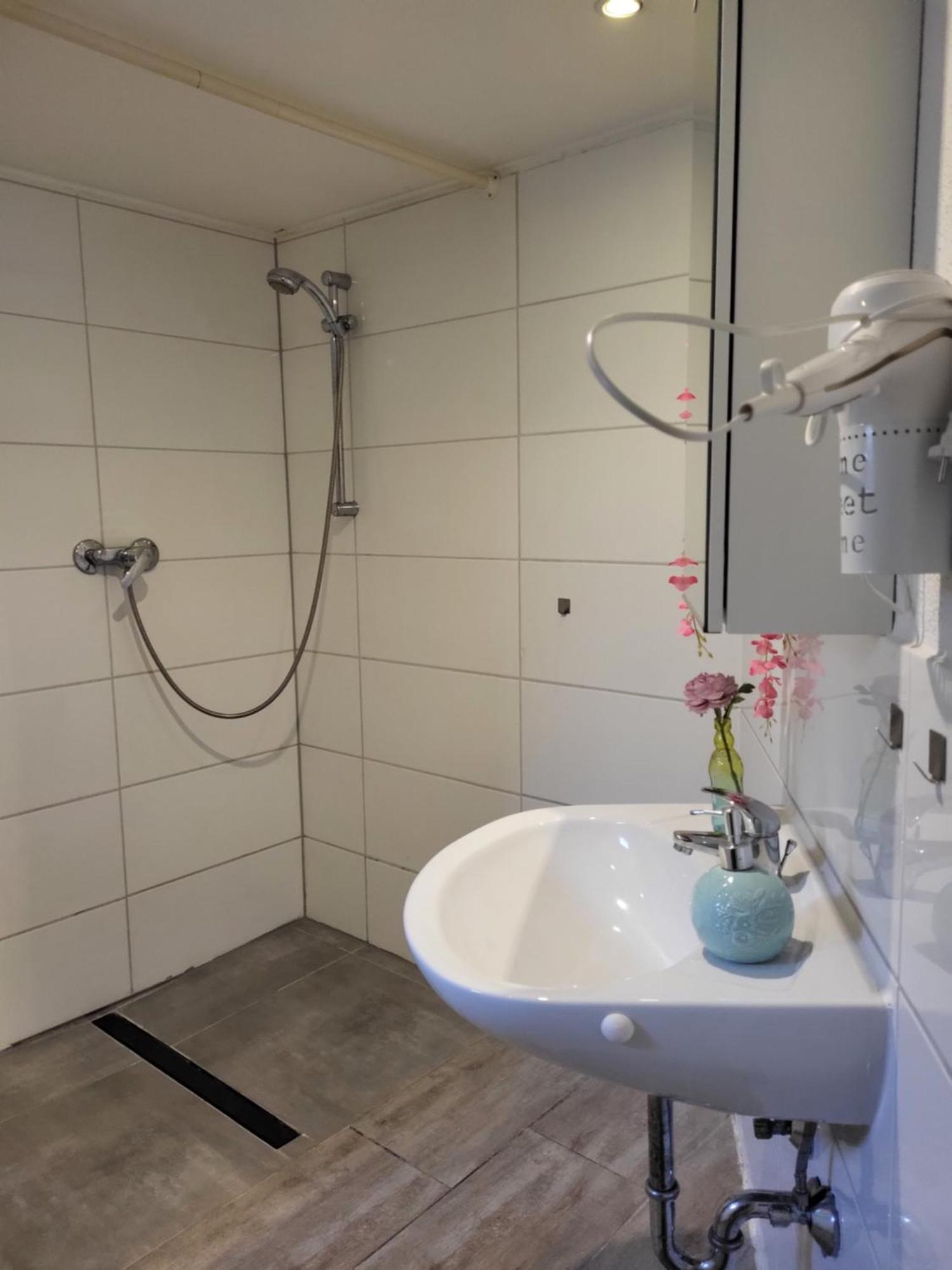 Mandelas Cozy Lounge Apartment Schmelz ภายนอก รูปภาพ